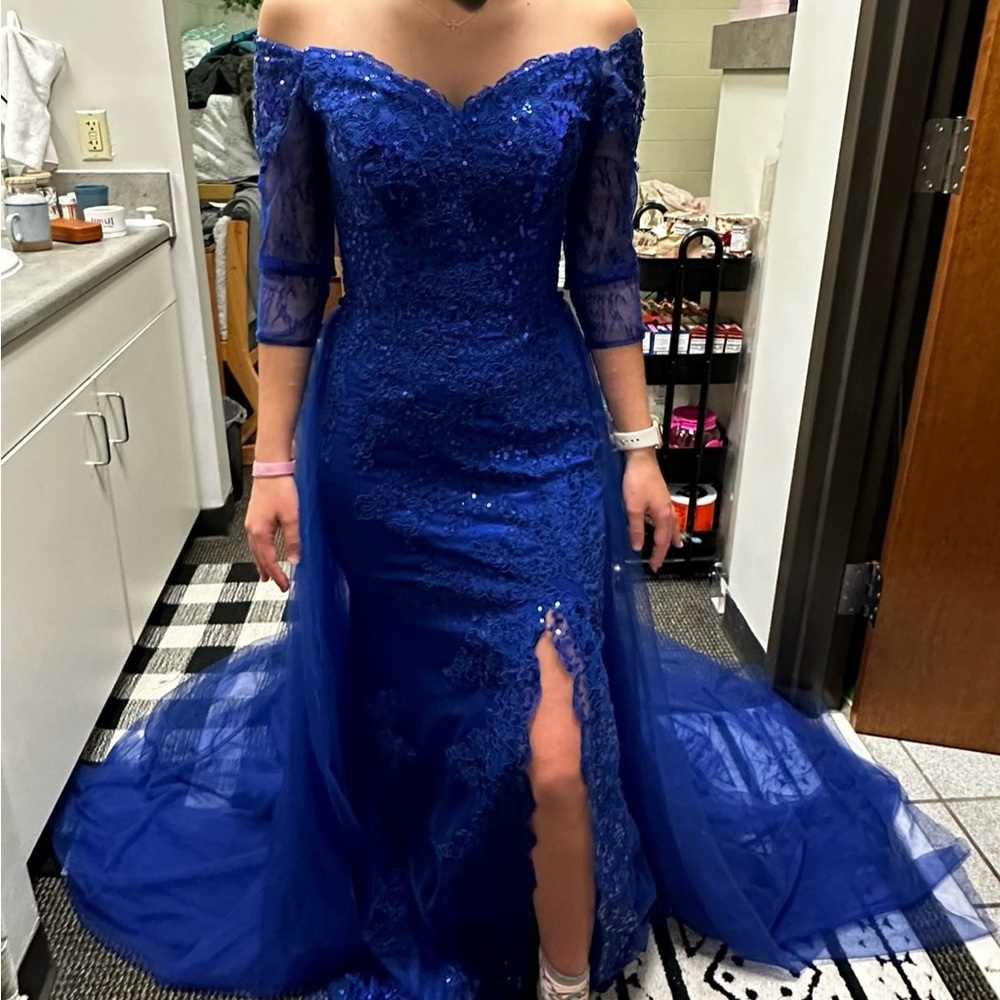 Milly Bridal size 2. Never worn. Royal blue sequin. Removable train